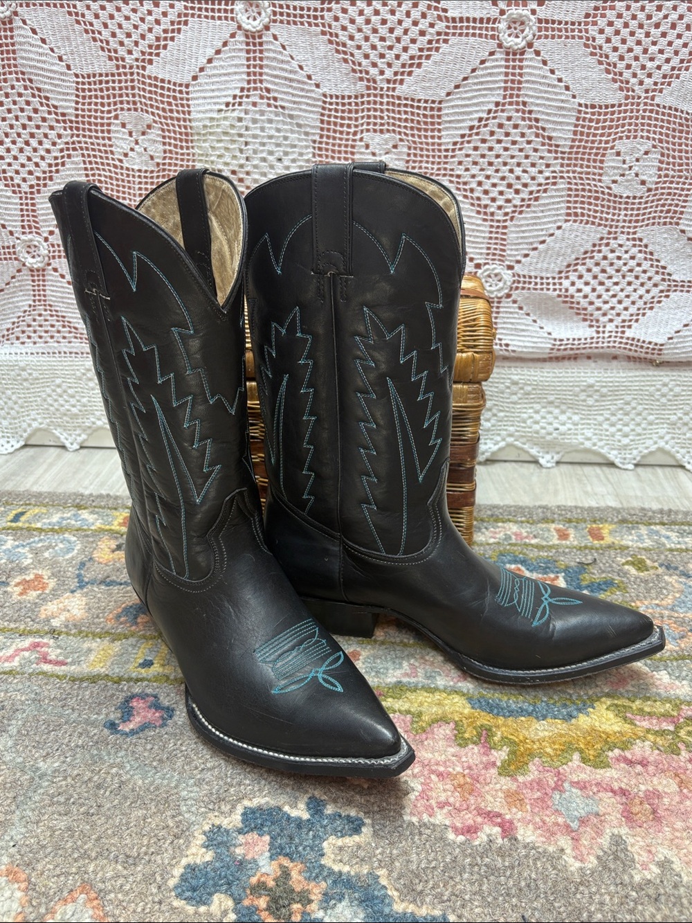 👻sold👻Wells Fargo Leather Cowboy Boots with Turquoise Stitching - Picture 10 of 10